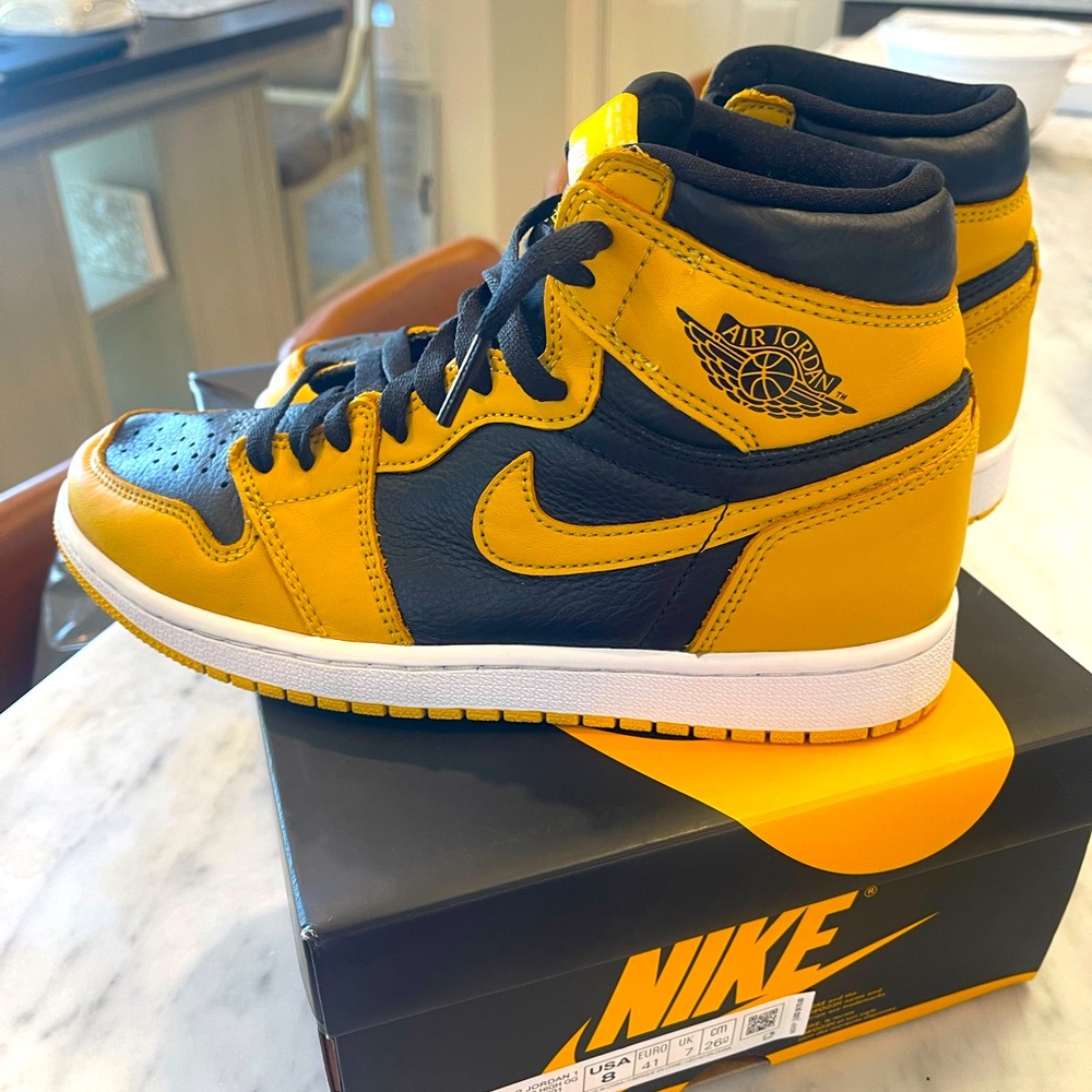 Authentic Nike Jordan 1 in men’s size 8